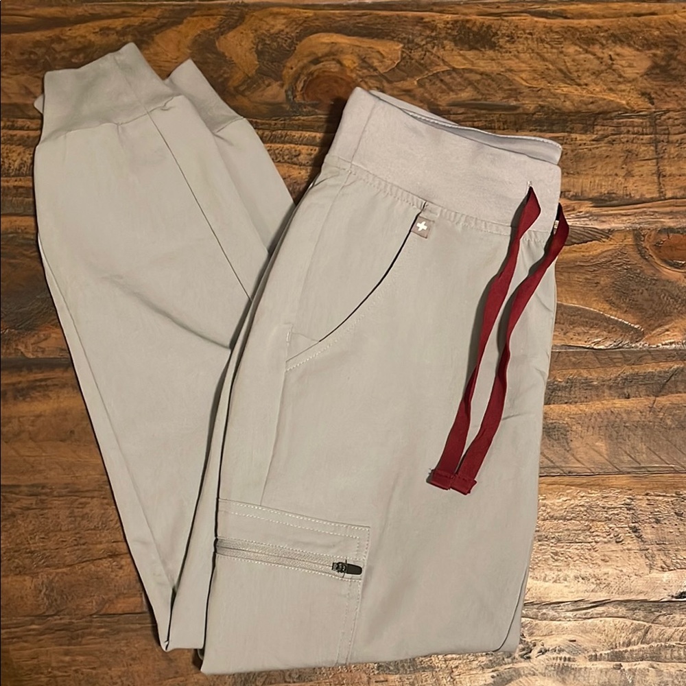 Women’s Fig Light Gray Scrub Pants XXS-P
